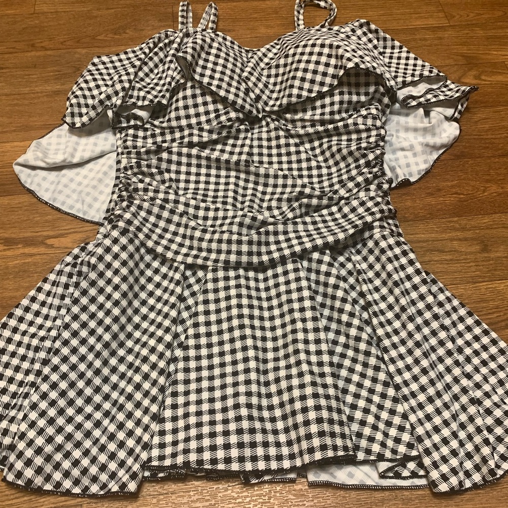 Women’s Cocopear Black and White Checkered Swim Dress Size Medium